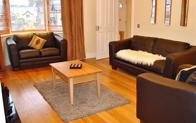 Ardmullen 700.2: Table, Furniture, Property, Couch, Comfort, Wood, Building, Lamp, Living Room, Studio Couch