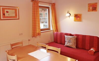 Fichte 170.3: Room, Property, Furniture, Interior Design, Orange, Building, Wall, Living Room, House, Floor
