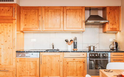 Accommodation:&nbsp;Domaine des Reines B3 662.14