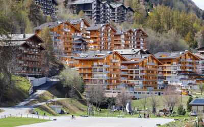 Accommodation:&nbsp;Domaine des Reines D10 662.15