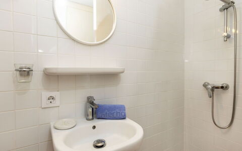 La Carbonera: Bathroom Sink, Bathroom, Wall, Plumbing Fixture, Sink, Flooring, Interior Design, Tap, Floor, Plumbing