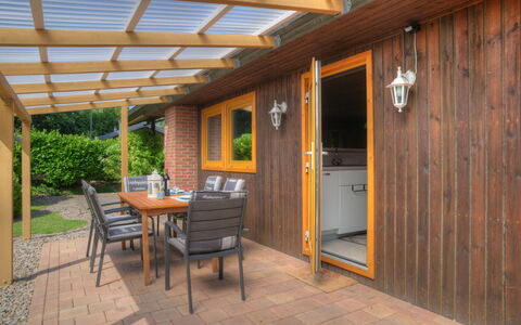 Rosenhütte: Plant, Property, Window, Building, Door, Wood, Table, Flowerpot, Lighting, Chair