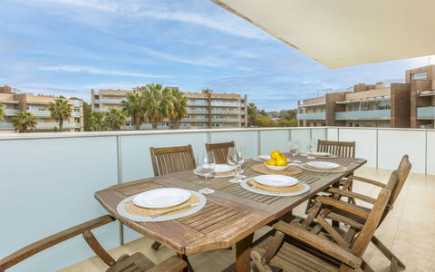Accommodation:&nbsp;Aquaria 441.6