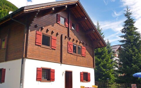 Verena: Cloud, Sky, Building, Plant, Window, Tree, Architecture, House, Cottage, Facade