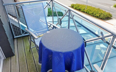 Norddeich 100: Property, Furniture, Outdoor Furniture, Leisure, Real Estate, Chair, Table, House, Swimming Pool, Resort