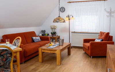 Accommodation:&nbsp;Dehne 100.2