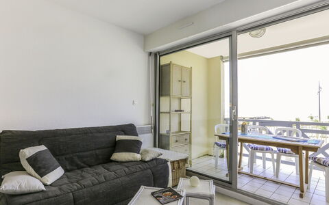 Accommodation:&nbsp;Grand Pavois 730.4