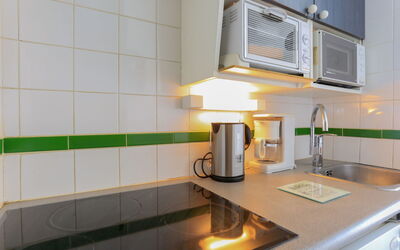 Accommodation:&nbsp;Grand Pavois 730.4