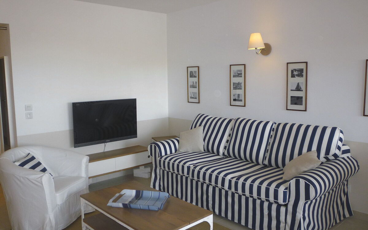 Accommodation:&nbsp;La Presqu'île 515.20