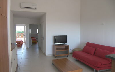 La Presqu'île 515.12: Room, Property, Furniture, Floor, Building, Living Room, Interior Design, House, Wall, Real Estate