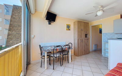 Accommodation:&nbsp;Les Horizons 210.9