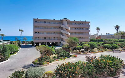 Accommodation:&nbsp;Les Horizons 210.9