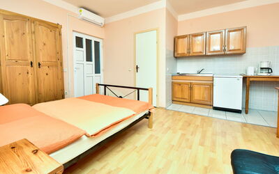 Accommodation:&nbsp;Lucija 107.1
