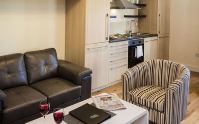 Accommodation:&nbsp;Baggot Rath 200.1