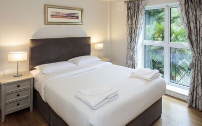 Accommodation:&nbsp;Baggot Rath 200.3