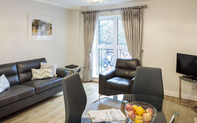 Accommodation:&nbsp;Baggot Rath 200.3