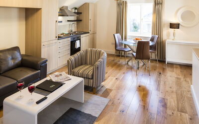 Accommodation:&nbsp;Baggot Rath 200.1