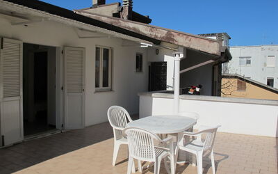 Accommodation:&nbsp;Bellavista 300.2