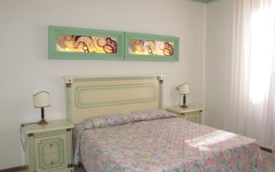 Accommodation:&nbsp;Bellavista 300.4