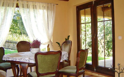 Marylin: Room, Property, Window Treatment, Interior Design, Curtain, Furniture, Window Valance, Window Covering, Dining Room, Building