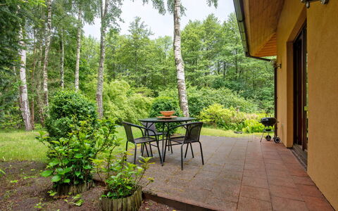 Borowikowa: Green, Furniture, Garden, Outdoor Furniture, Chair, Outdoor Table, Shade, Groundcover, Backyard, Flagstone