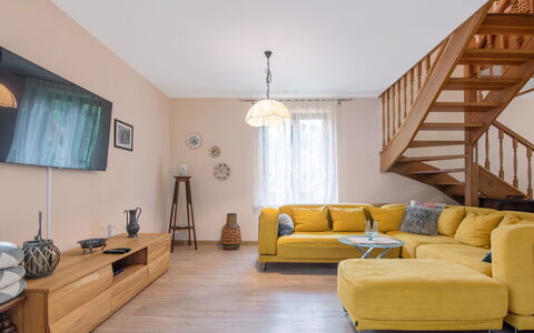 Borowikowa: Furniture, Interior Design, Couch, Flooring, Floor, Wall, Living Room, Wood Flooring, Wood, Room