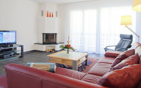 Accommodation:&nbsp;B33 200.3
