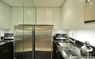 Accommodation:&nbsp;Manhattan Residence 100.26
