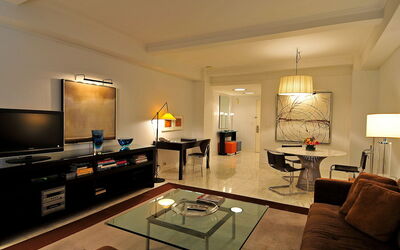 Accommodation:&nbsp;Manhattan Residence 100.6