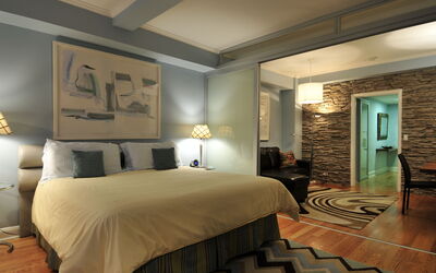 Accommodation:&nbsp;Manhattan Residence 100.16