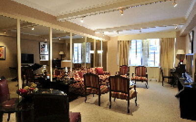 Accommodation:&nbsp;Manhattan Residence 100.24