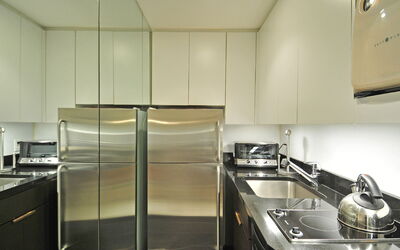 Accommodation:&nbsp;Manhattan Residence 100.23