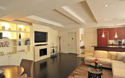 Accommodation:&nbsp;Manhattan Residence 100.24