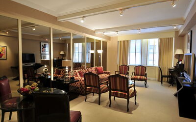 Accommodation:&nbsp;Manhattan Residence 100.14