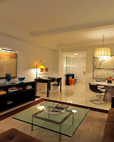 Manhattan Residence 100.14
