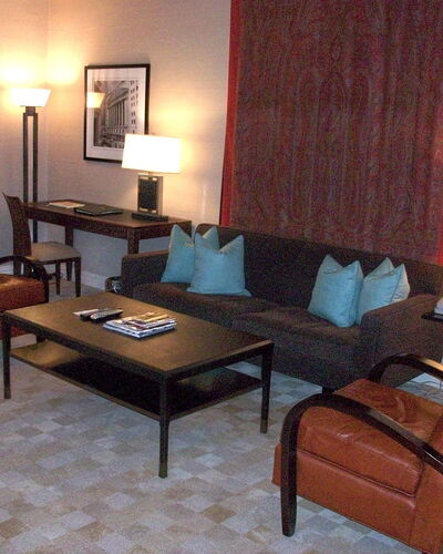 Manhattan Residence 100.6