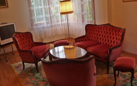 5, Chemin de la Pralay: Room, Living Room, Furniture, Property, Chair, Floor, Interior Design, Table, Couch, Hardwood