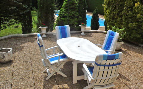 5, Chemin de la Pralay: Chair, Furniture, Table, Outdoor Furniture, Outdoor Table, Tree, Folding Chair, Cottage, Plastic, Leisure