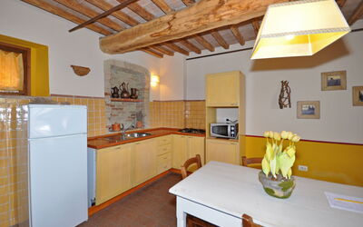 Accommodation:&nbsp;Yellow