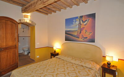 Accommodation:&nbsp;Yellow
