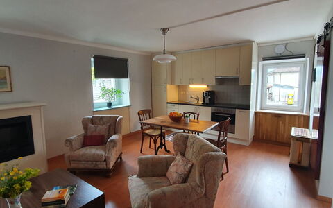 Accommodation:&nbsp;Pit Stop 2 360.2