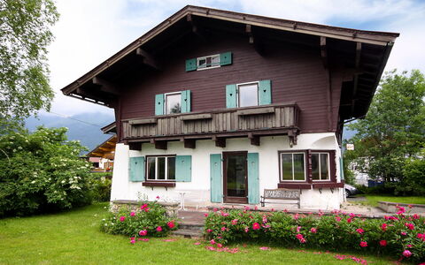 Patricia: Flower, Plant, Cloud, Sky, Building, Window, Property, House, Tree, Land Lot