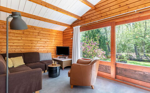 Rusthoeve 14: Plant, Wood, Window, Shade, Lighting, Architecture, Couch, Tree, Comfort, Living Room