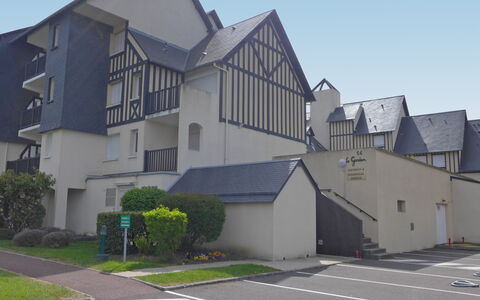 Le Garden: Plant, Sky, Property, Building, Window, House, Road Surface, Asphalt, Urban Design