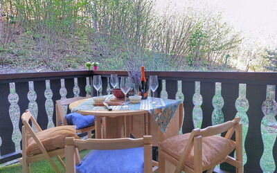 Accommodation:&nbsp;Bel Alp 425.5