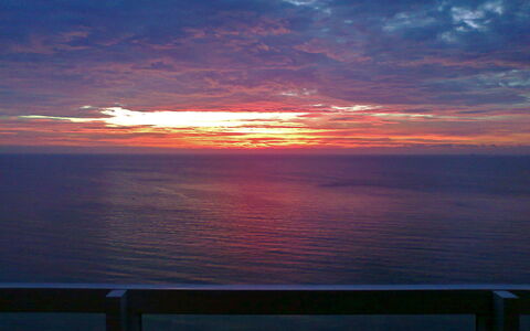 Punta Cormoran: Cloud, Water, Sky, Atmosphere, Afterglow, Red Sky At Morning, Orange, Sunset, Dusk, Sunrise