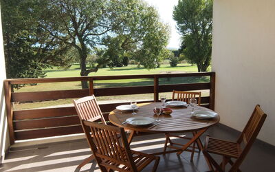 Accommodation:&nbsp;Le Golf Clair 815.1
