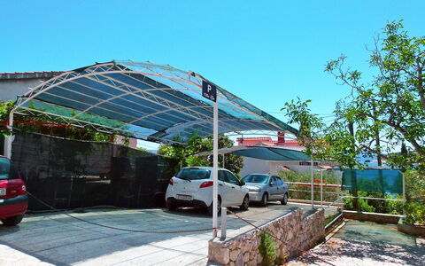 Tija: Transport, Architecture, Building, Shade, Tree, Real Estate, House, Vehicle, Roof, Tourism