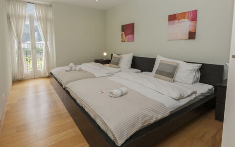 Interlaken 400: Furniture, Interior Design, Floor, Bed, Flooring, Wood, Bedroom, Room, Bed Sheet, Bedding