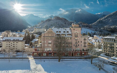 Interlaken 400: Building, Snow, Winter, Human Settlement, Hill Station, Freezing, Mountain Range, Morning, Glacial Landform, Alps